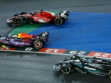 Las Vegas nos deja una carrera loca y la 18ª victoria de Max Verstappen Las Vegas nos deja una carrera loca y la 18ª victoria de Max Verstappen