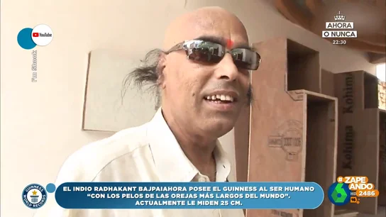 De pelos en las orejas extralargos a un pararrayos humano: los récord Guinness más locos De pelos en las orejas extralargos a un pararrayos humano: los récord Guinness más locos