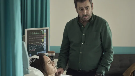 Arturo (Jorge Bosch) se beneficiará temporalmente de la pérdida de memoria de Yolanda (Eva Santolaria) en 'Todos mienten' T2. Arturo (Jorge Bosch) se beneficiará temporalmente de la pérdida de memoria de Yolanda (Eva Santolaria) en 'Todos mienten' T2.
