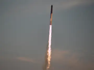 La nave Starship logró despegar pero volvió a explotar a los pocos minutos de vuelo La nave Starship logró despegar pero volvió a explotar a los pocos minutos de vuelo