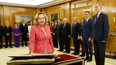 La vicepresidenta primera y ministra de Asuntos Económicos, Nadia Calviño, promete su cargo ante el rey La vicepresidenta primera y ministra de Asuntos Económicos, Nadia Calviño, promete su cargo ante el rey