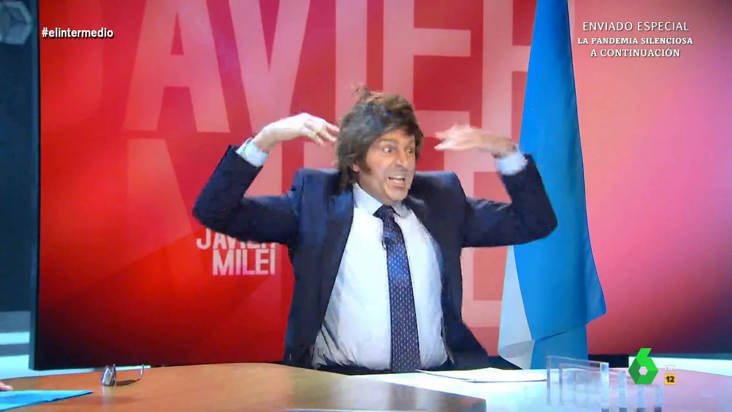 Raúl Pérez se convierte en Javier Milei y 'amenaza' a Wyoming: "Te descabezaré como al kirchnerismo" Raúl Pérez se convierte en Javier Milei y 'amenaza' a Wyoming: "Te descabezaré como al kirchnerismo"