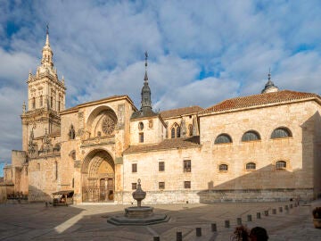 Catedral de Nuestra Señora de la Asunción, en El Burgo de Osma (Soria)