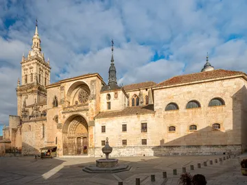 Catedral de Nuestra Señora de la Asunción, en El Burgo de Osma (Soria) Catedral de Nuestra Señora de la Asunción, en El Burgo de Osma (Soria)