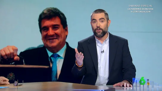 Dani Mateo analiza el otro lado del intercambio de carteras Dani Mateo analiza en este vídeo de El Intermedio los momentos más curiosos del intercambio de carteras ministeriales, entre ellos cuando el nuevo ministro de Transformación Digital, José Luis Escrivá, se lleva los papeles de Nadia Calviño.