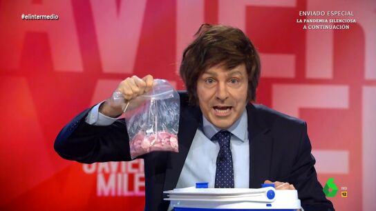 'Milei' intenta vender varios &oacute;rganos en El Intermedio: "Traigo el cerebro que ha pensado mis discursos, est&aacute; casi sin usar"