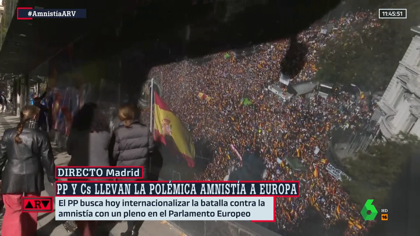 El PP saca pecho de las protestas contra la amnistía y 'decora' Génova con fotos de gran tamaño genovaEl PP saca pecho de las protestas contra la amnistía y 'decora' Génova con fotos de gran tamaño