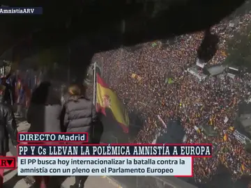 El PP saca pecho de las protestas contra la amnistía y &#39;decora&#39; Génova con fotos de gran tamaño
