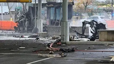El FBI investiga la explosión de un coche en el puente que conecta Estados Unidos y Canadá