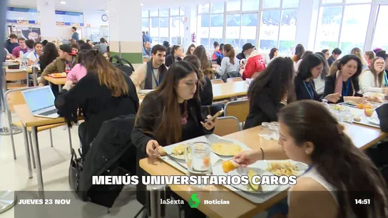 Estudiantes universitarios en el comedor Estudiantes universitarios en el comedor