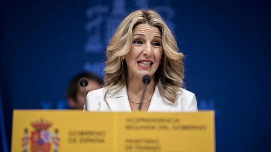 Imagen de la vicepresidenta segunda del Gobierno, Yolanda Díaz Yolanda Díaz tendrá en cuenta la propuesta de la CEOE sobre el salario mínimo, pero avisa: "No puede perder poder adquisitivo"