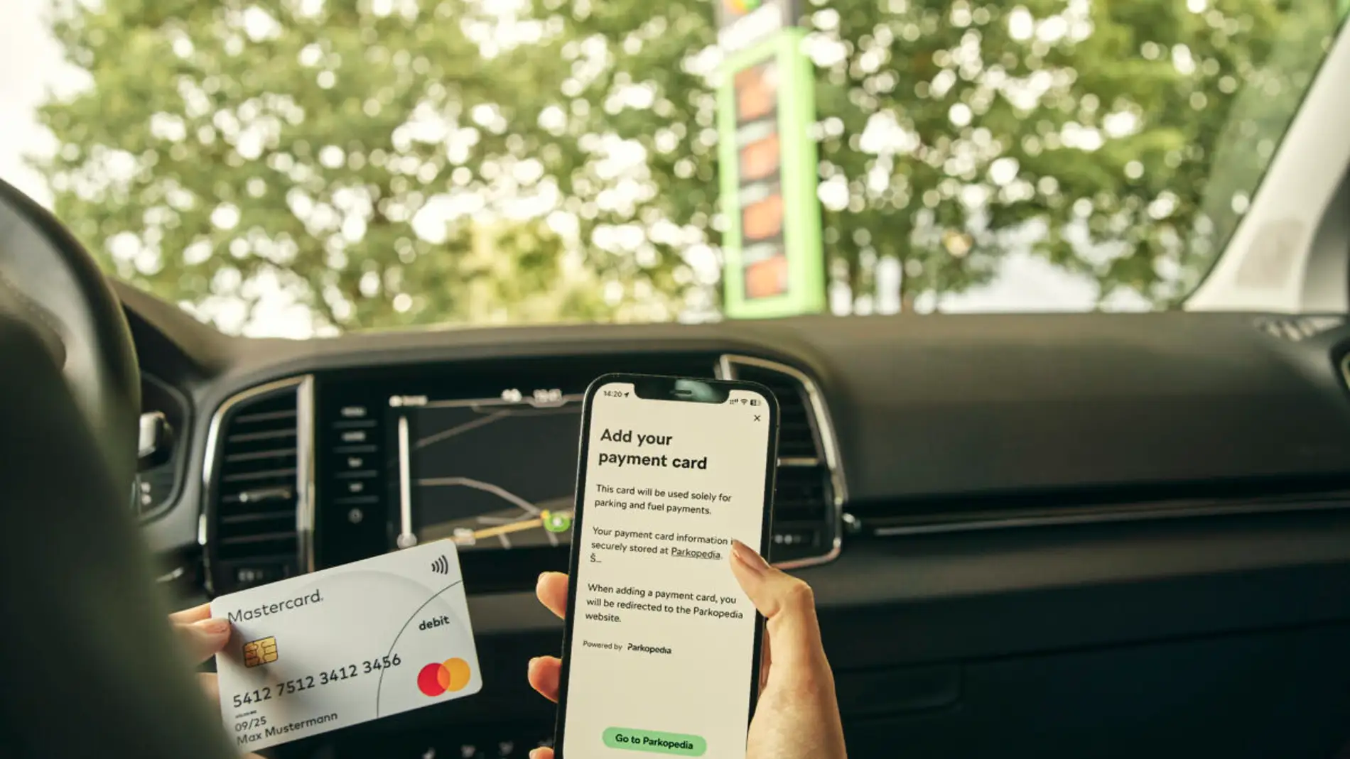 Pay to Fuel: el nuevo servicio de pago a bordo que Introduce Skoda Auto