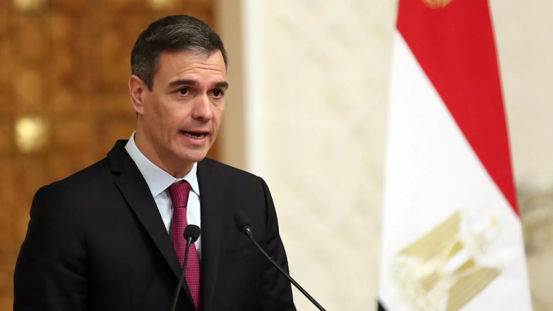 El presidente del Gobierno español, Pedro Sánchez, durante la rueda de prensa en el Cairo.