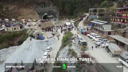 Los ‘mineros-rata’, cruciales en el rescate de 41 atrapados en las entrañas del Himalaya Los ‘mineros-rata’, cruciales en el rescate de 41 atrapados en las entrañas del Himalaya