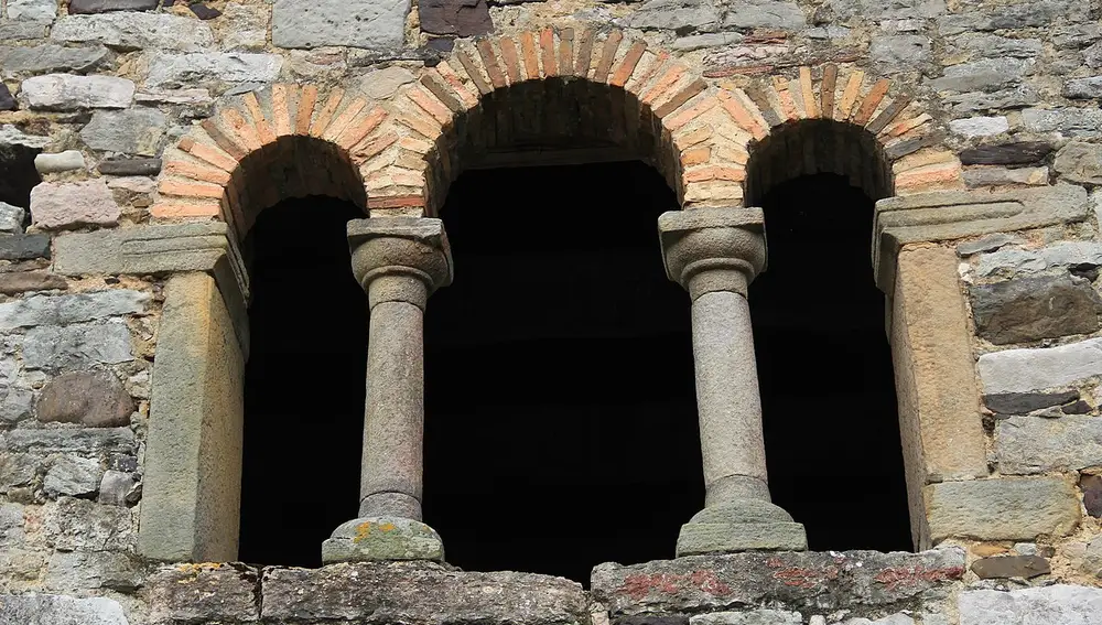 Detalle de la Iglesia de San Pedro de Nora Detalle de la Iglesia de San Pedro de Nora