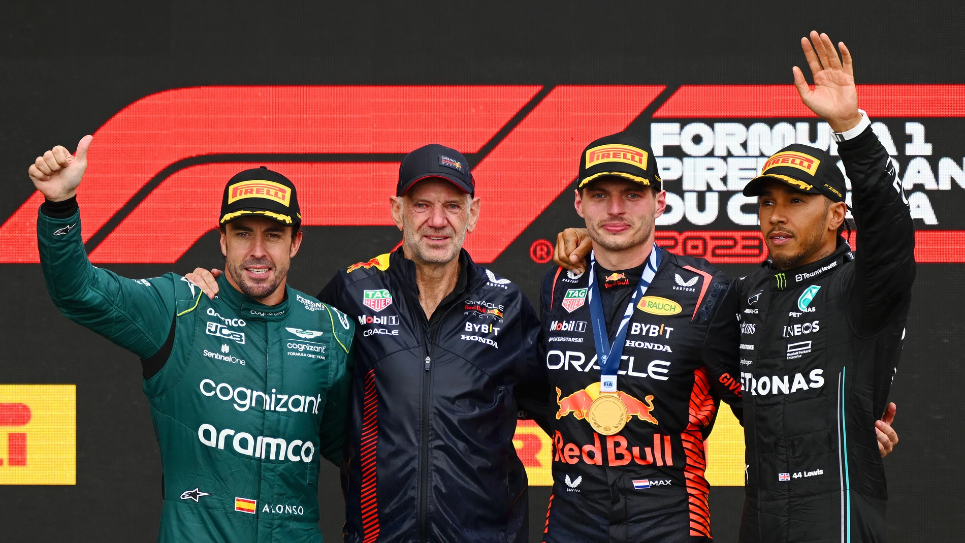 Fernando Alonso, Adrian Newey, Max Verstappen y Lewis Hamilton