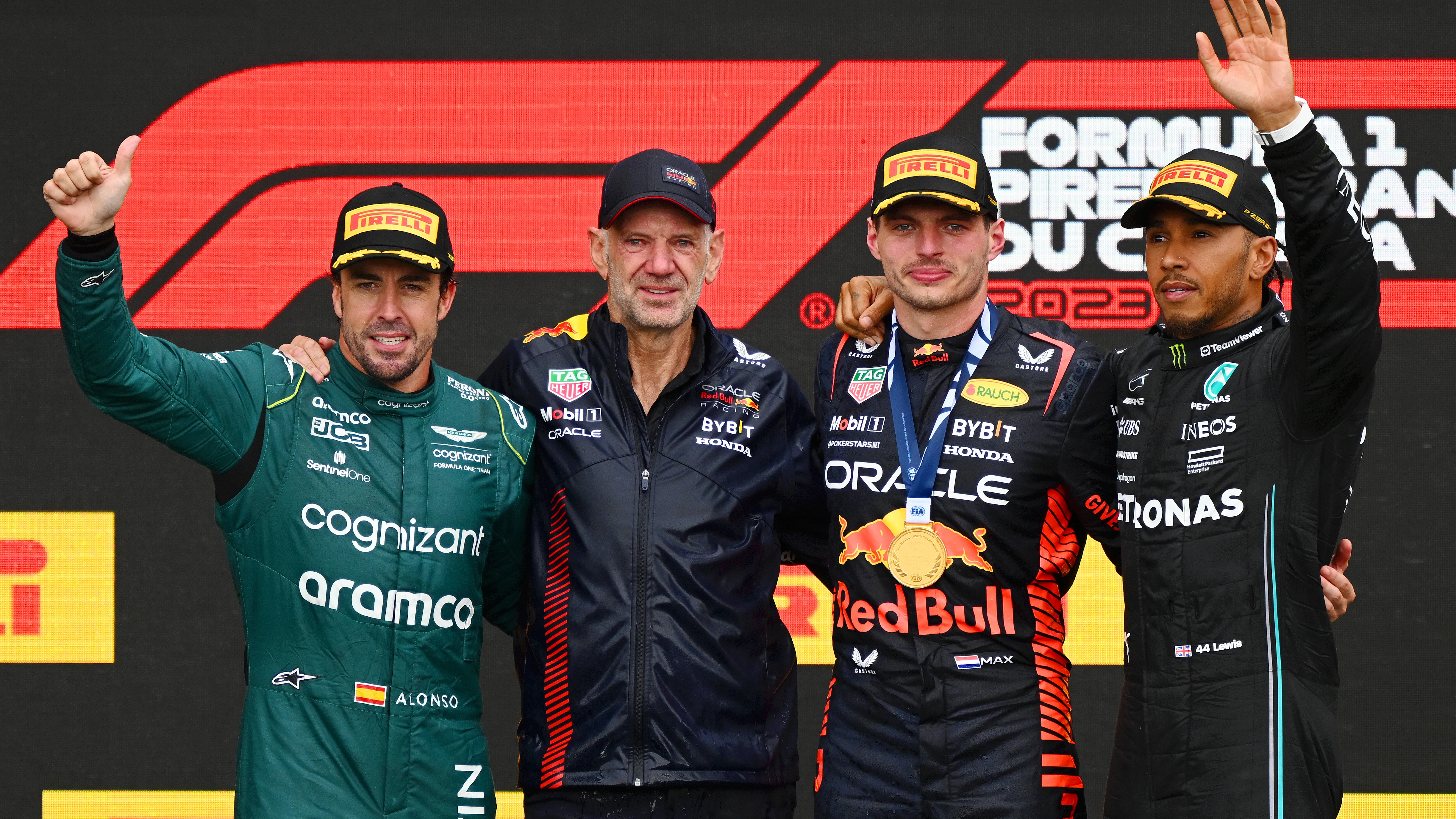 Fernando Alonso, Adrian Newey, Max Verstappen y Lewis Hamilton