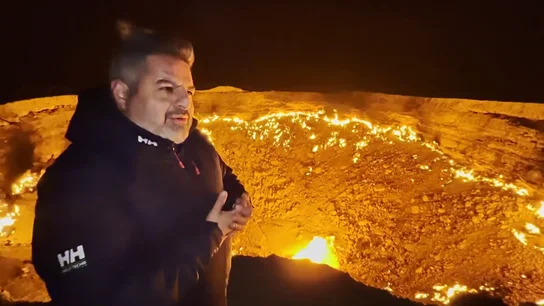 Jalis de la Serna visita la sobrecogedora puerta del infierno en Turkmenistán: ¿cuál es su origen y por qué lleva ardiendo 52 años? Jalis de la Serna visita la sobrecogedora puerta del infierno en Turkmenistán: ¿cuál es su origen y por qué lleva ardiendo 52 años?