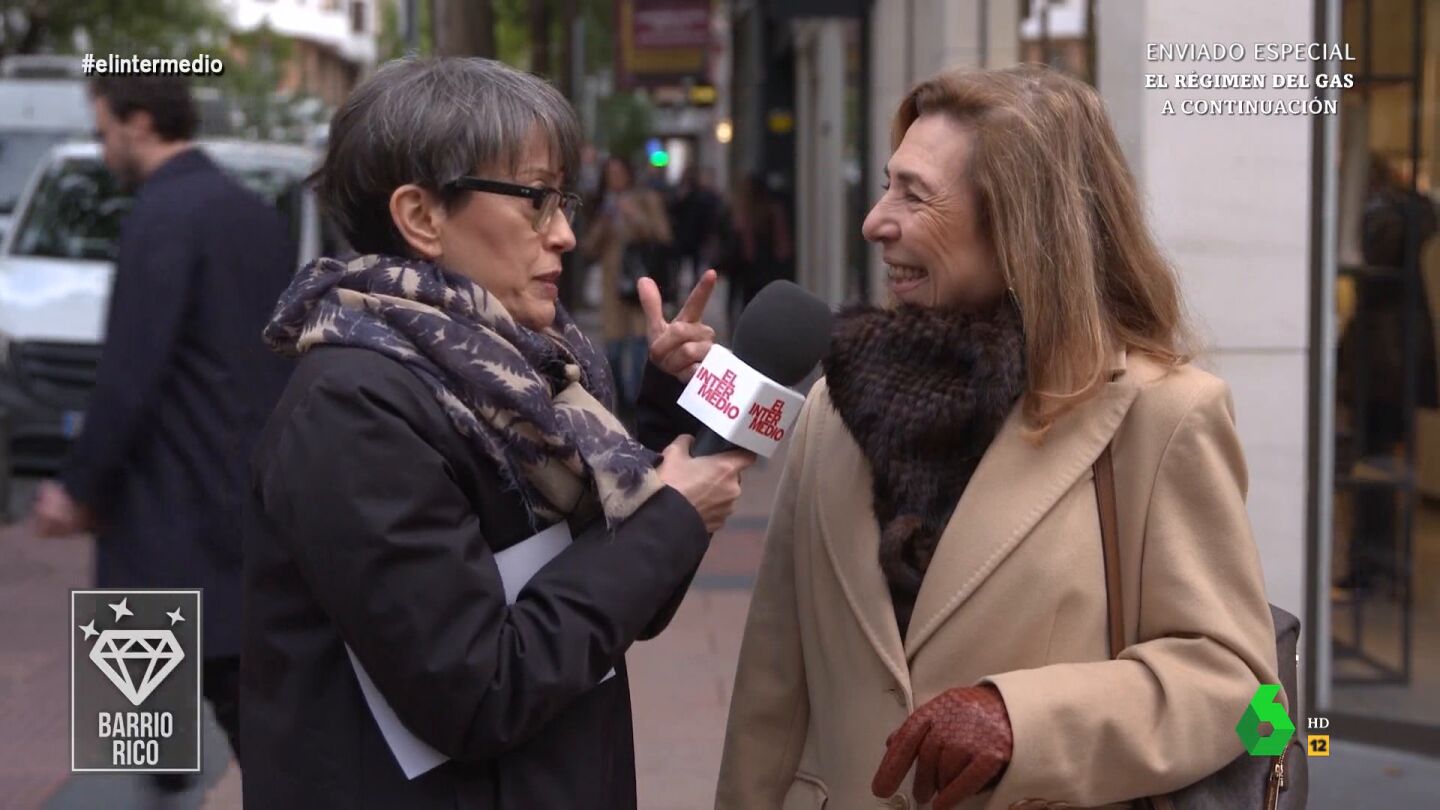 "Llevo muchos a&ntilde;os ahorrando", admite esta mujer de barrio rico a Thais Villas, si bien prefiere no decirle a la reportera de El Intermedio cu&aacute;ntos ahorros tiene. Su respuesta y la de otros entrevistados de 'Barrio rico, barrio obrero', en este v&iacute;deo.