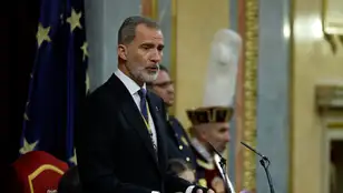 El rey Felipe pronuncia el discurso de apertura de la XV Legislatura de las Cortes Generales, este miércoles en el Congreso de los Diputados.