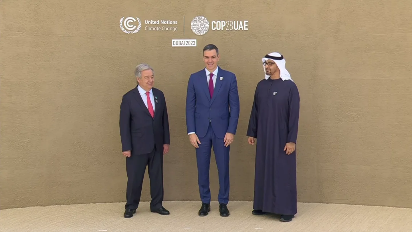 La ONU advierte: "No podemos salvar un planeta en llamas con una manguera de combustibles fósiles" La ONU advierte: "No podemos salvar un planeta en llamas con una manguera de combustibles fósiles"