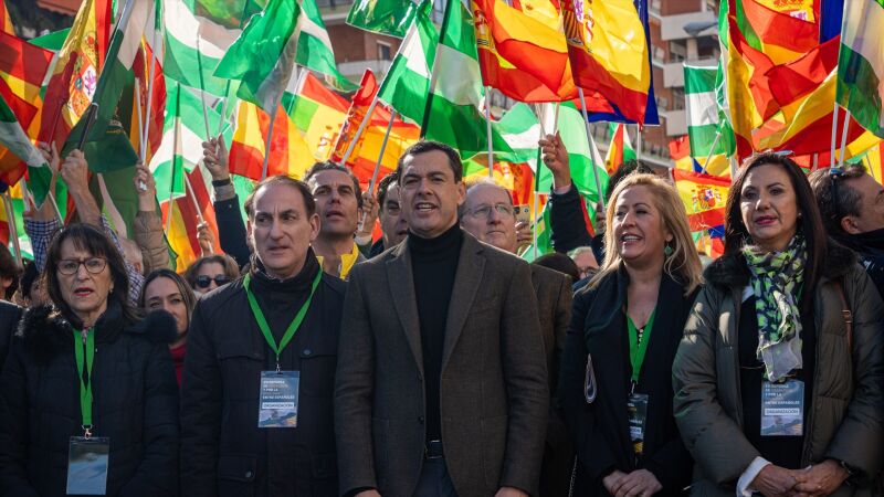 El presidente de la Junta de Andalucía, Juanma Moreno, asiste a la manifestación organizada por más de 200 agentes sociales con el lema "Yo defiendo Andalucía"