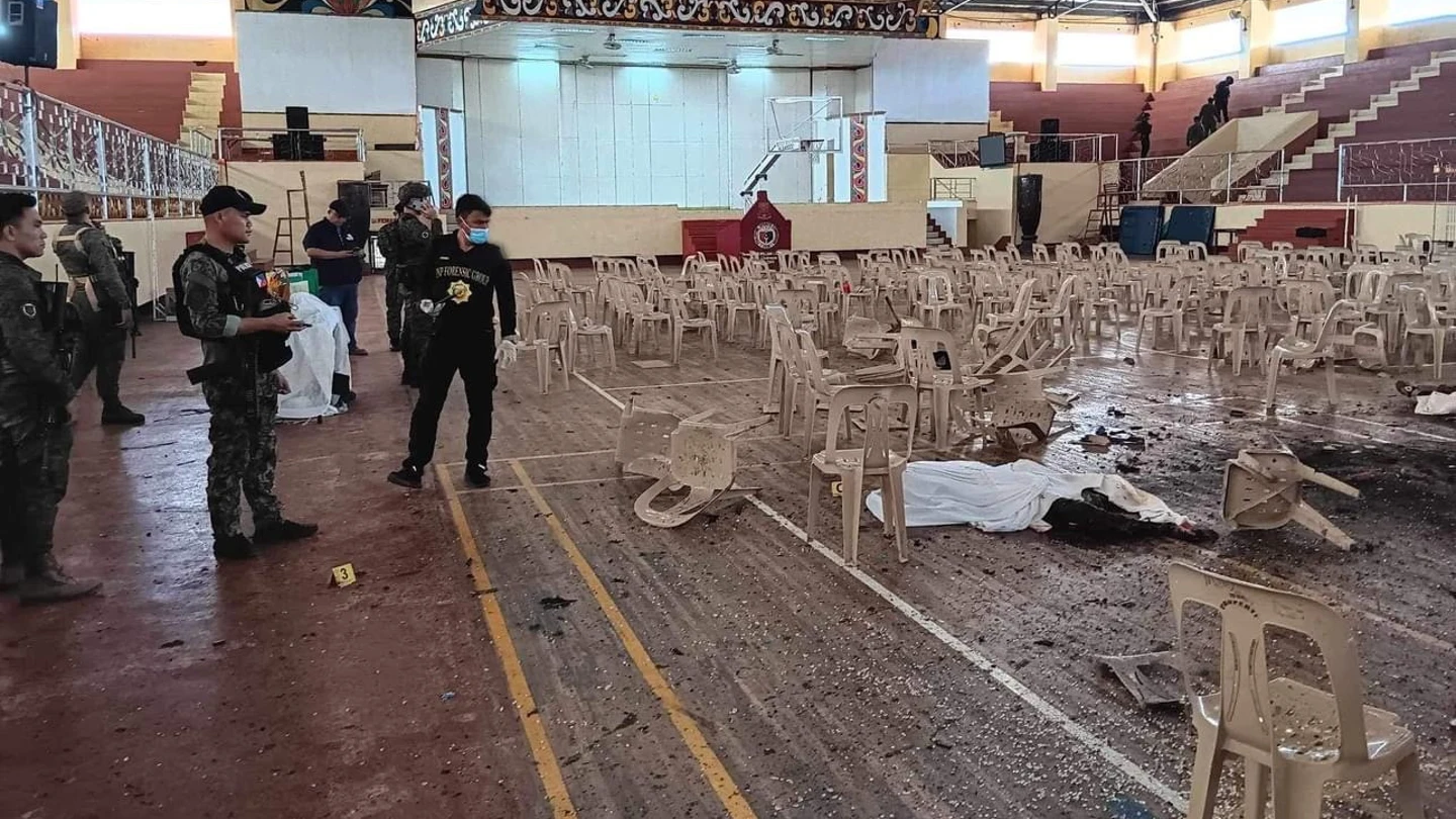 Fotografía de la situación de la iglesia católica donde hubo se produjo la explosión en la ciudad de Marawi (Lanao del Sur, Filipinas). Fotografía de la situación de la iglesia católica donde hubo se produjo la explosión en la ciudad de Marawi (Lanao del Sur, Filipinas).