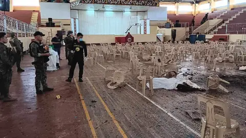 Fotografía de la situación de la iglesia católica donde hubo se produjo la explosión en la ciudad de Marawi (Lanao del Sur, Filipinas).