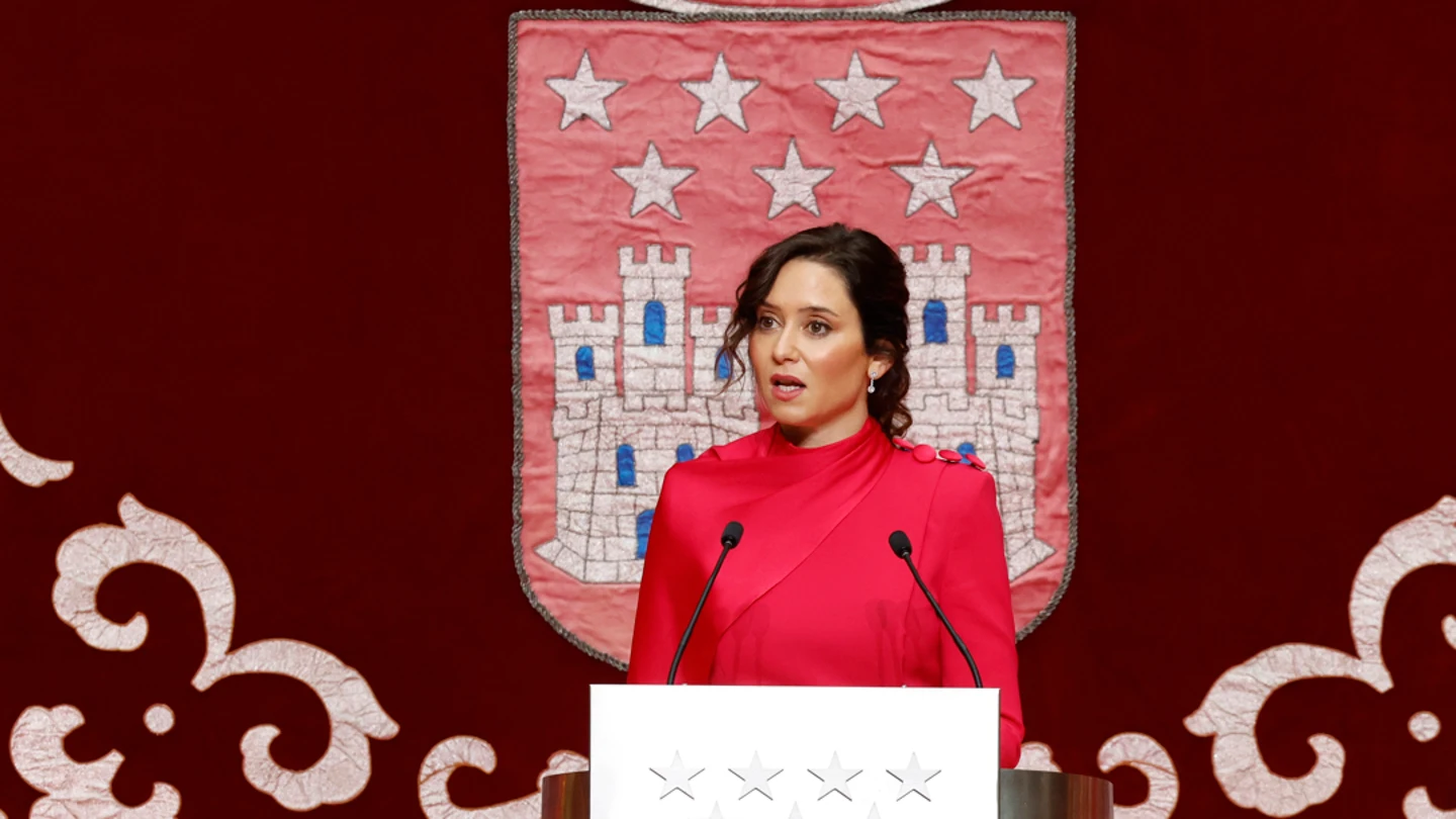 La presidenta de la Comunidad de Madrid, Isabel Diaz Ayuso interviene en el acto de homenaje a la Constitución Española La presidenta de la Comunidad de Madrid, Isabel Diaz Ayuso interviene en el acto de homenaje a la Constitución Española/ EFE/ Zipi