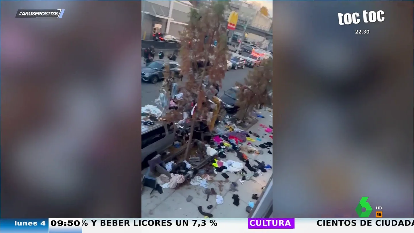 Una mujer tira la ropa de su marido por el balcón tras pillarle siendo infiel: "No hay violencia, sí mucha humillación; es un 10" Una mujer tira la ropa de su marido por el balcón tras pillarle siendo infiel: "No hay violencia, sí mucha humillación; es un 10"