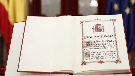 Constitución Española Constitución Española