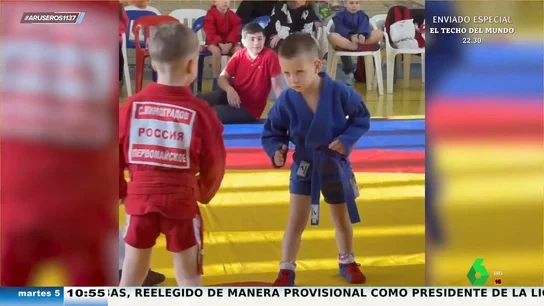 El niño ruso que intimida a sus rivales con la mirada antes de los combates de artes marciales: "Infunde más respeto que Putin" El niño ruso que intimida a sus rivales con la mirada antes de los combates de artes marciales: "Infunde más respeto que Putin"