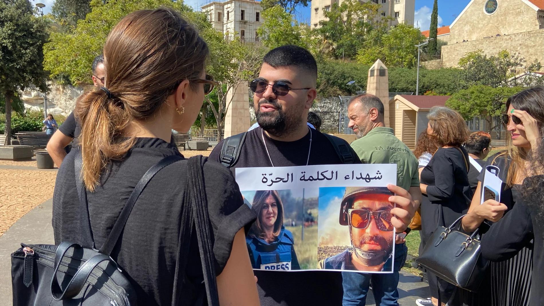 Una concentración tras la muerte del cámara de la agencia Reuters Issam Abdalá, muerto en un ataque israelí en Líbano