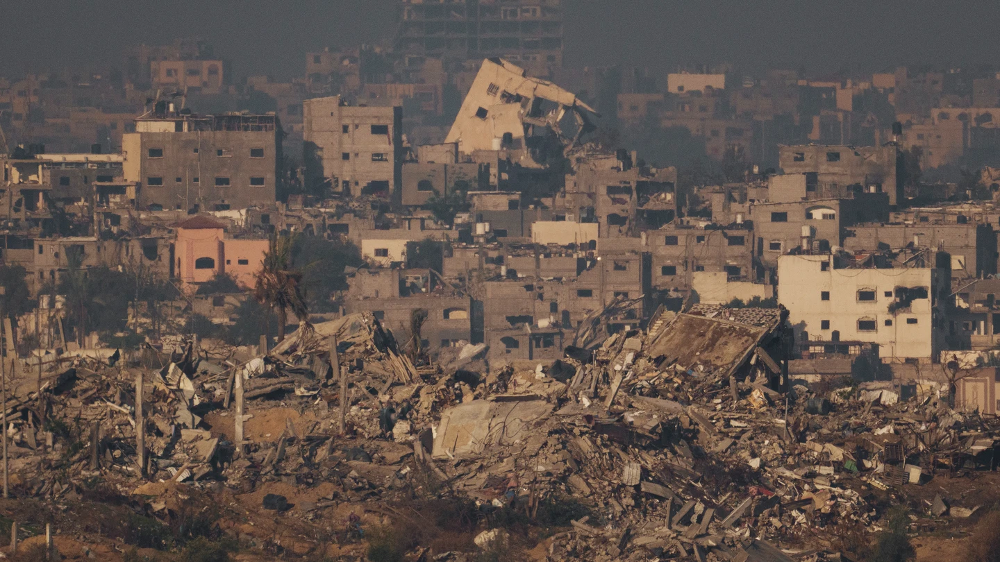 Edificios derrumbados tras los ataques de Israel en el norte de la Franja de Gaza Edificios derrumbados tras los ataques de Israel en el norte de la Franja de Gaza