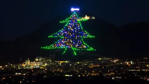 Árbol de Navidad de Gubbio Árbol de Navidad de Gubbio