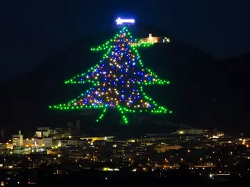 Árbol de Navidad de Gubbio Árbol de Navidad de Gubbio