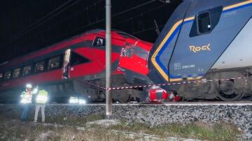 Imagen de dos trenes tras chocar en Italia.