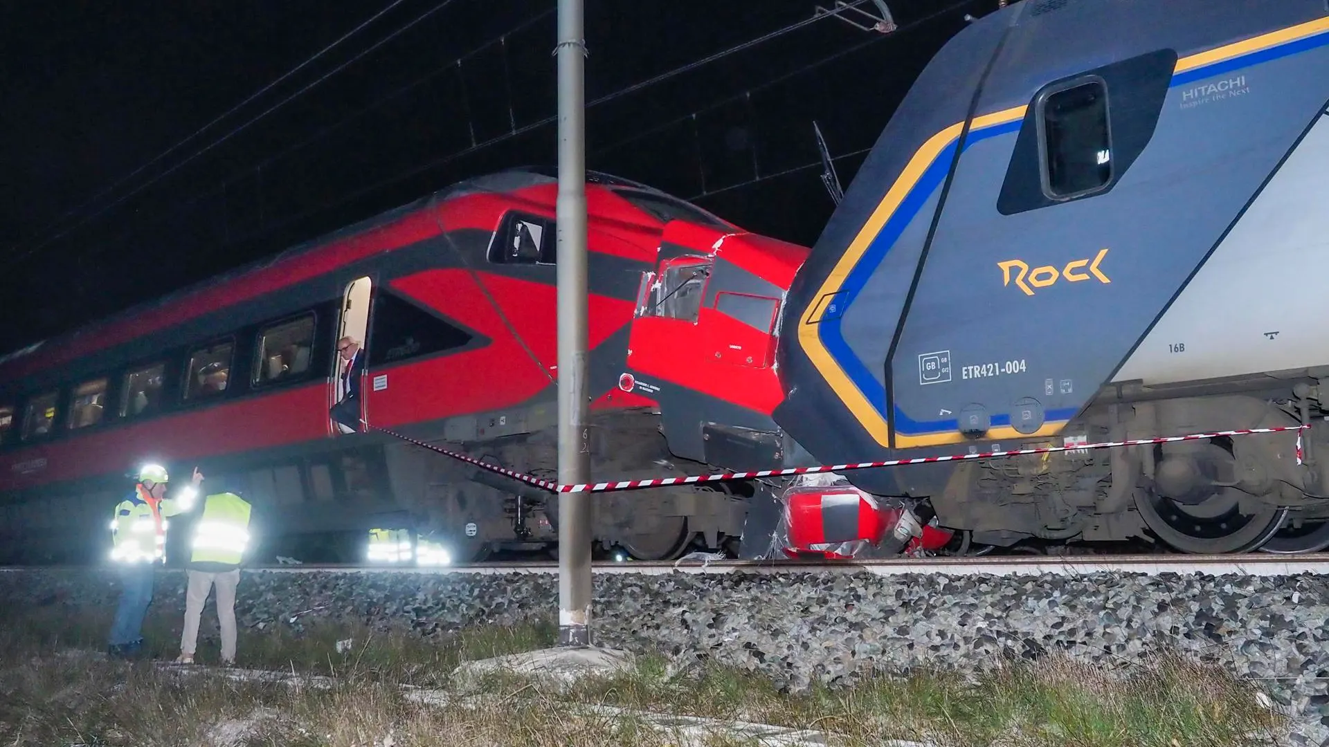 Imagen de dos trenes tras chocar en Italia.