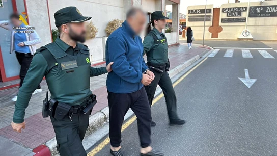 Detenido un hombre en Nájera por agredir sexualmente y retener a una peregrina en el Camino de Santiago Detenido un hombre en Nájera por agredir sexualmente y retener a una peregrina en el Camino de Santiago