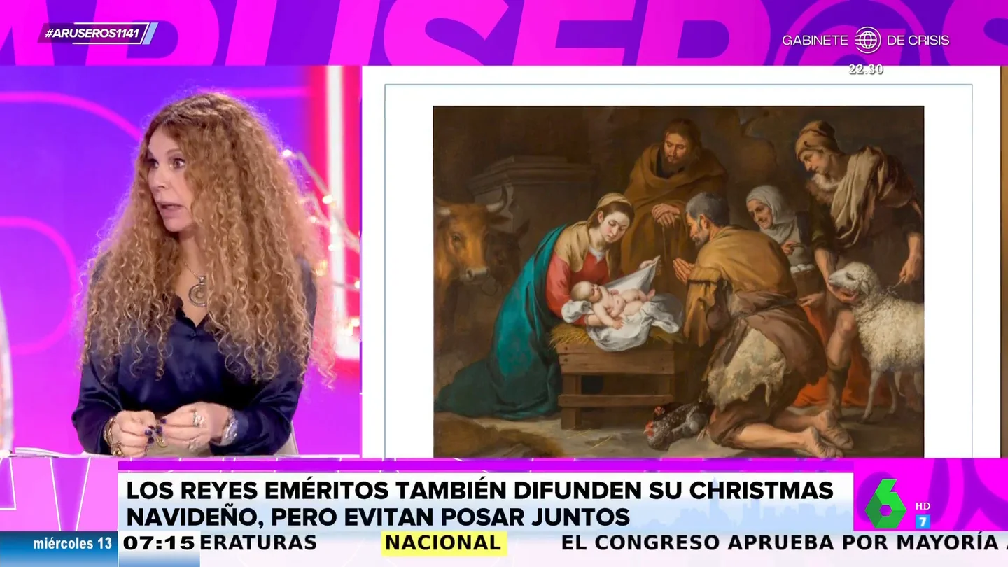 "Echo de menos el photoshop de la reina Sofía cuando le faltaba un brazo a un niño": Angie Cárdenas, sobre el christmas de los eméritos "Echo de menos el photoshop de la reina Sofía cuando le faltaba un brazo a un niño": Angie Cárdenas, sobre el christmas de los eméritos