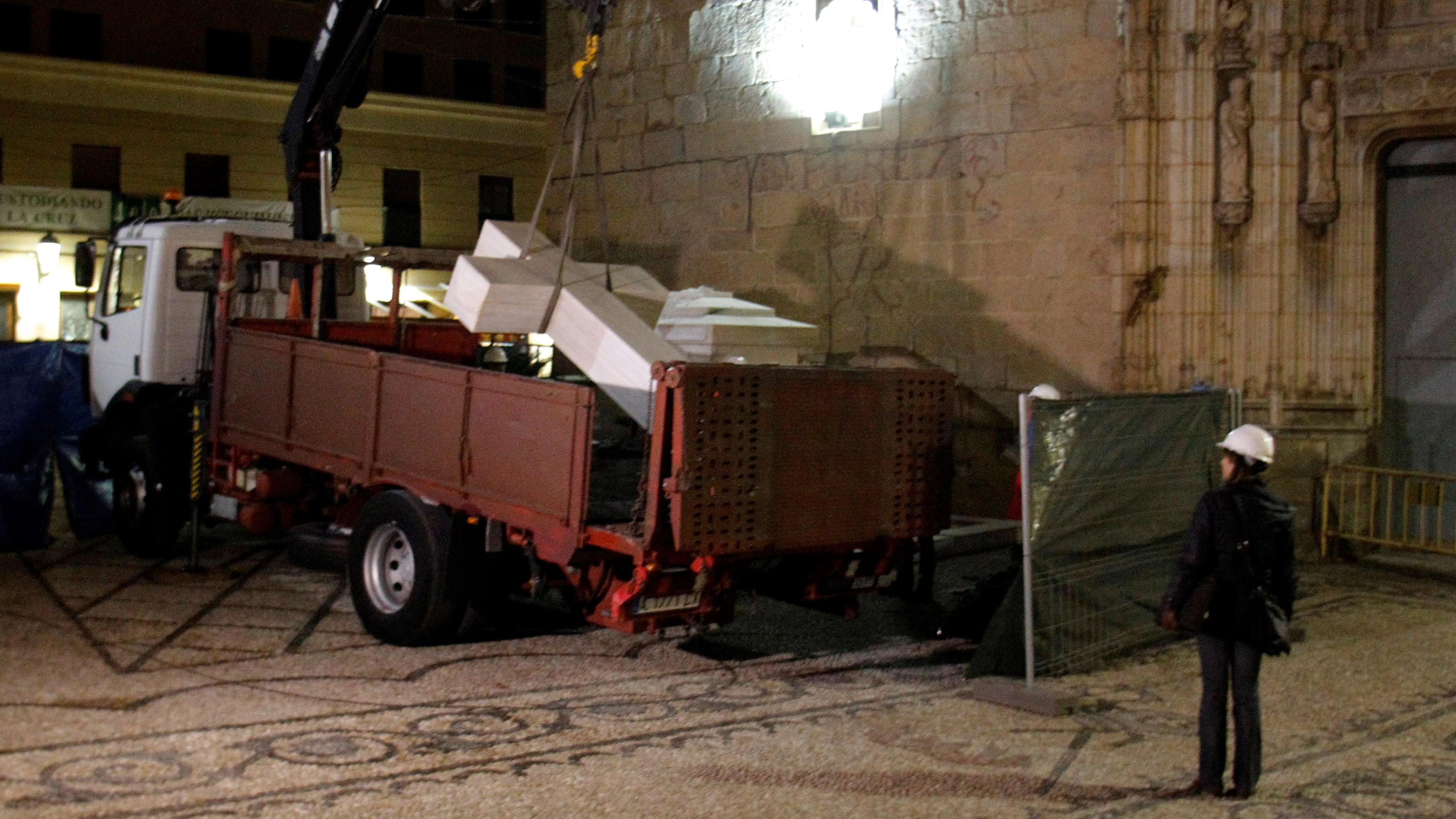 Retirada de la cruz de los caídos de Callosa de Segura (Alicante) en 2018