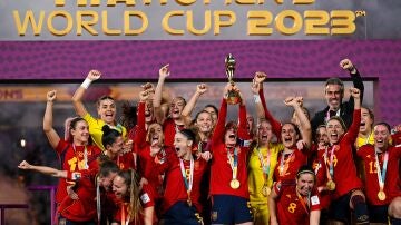 La selección española celebra el Mundial. 