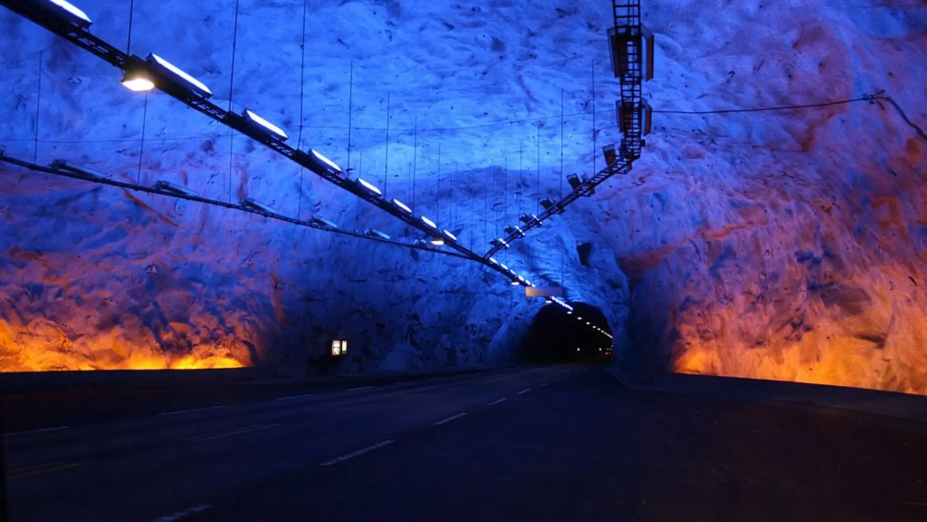 Túnel de Laerdal. Noruega