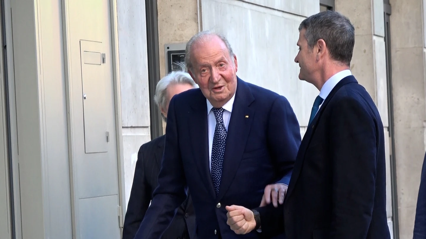 El rey emérito Juan Carlos I, a su llegada al cumpleaños de la infanta Elena El rey emérito Juan Carlos I, a su llegada al cumpleaños de la infanta Elena