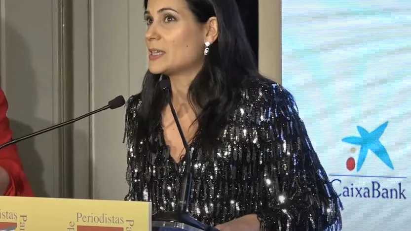 María Llapart, periodista de laSexta recibe el premio de la Asociación de Periodistas Parlamentarios