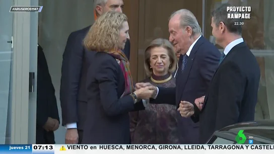 Tatiana Arús, sobre el saludo secreto de la infanta Elena con Juan Carlos I: "Es como el que se hacen los jugadores de la NBA" Tatiana Arús, sobre el saludo secreto de la infanta Elena con Juan Carlos I: "Es como el que se hacen los jugadores de la NBA"
