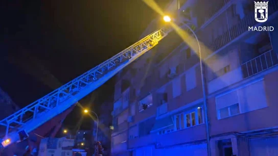 Un hombre y su hijo de cuatro años, heridos tras una explosión en su vivienda de Aluche (Madrid) Un hombre y su hijo de cuatro años, heridos tras una explosión en su vivienda de Aluche (Madrid)