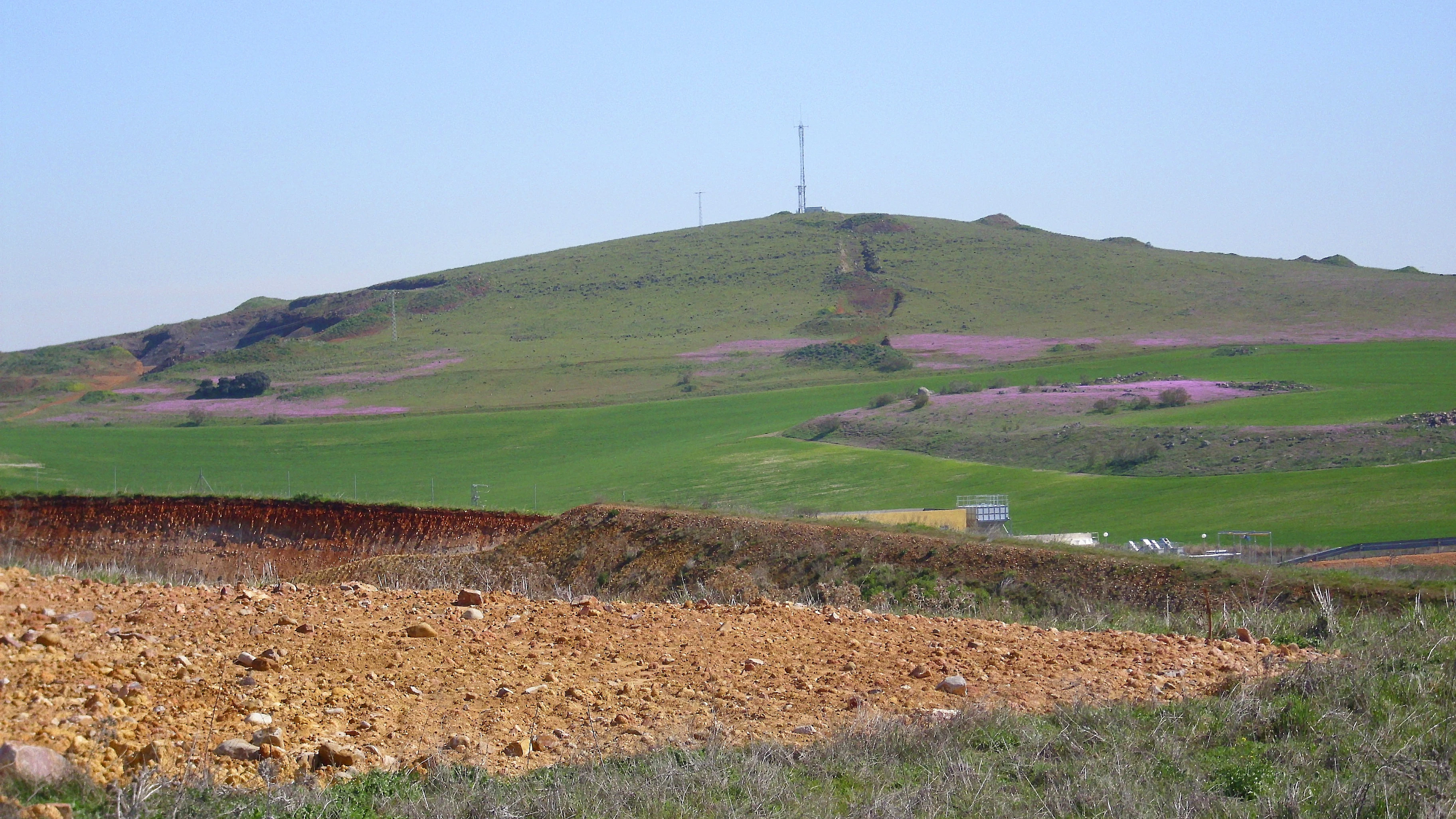 El volc&aacute;n "Cabezo Pardo", en Campo de Calatrava (Ciudad Real)