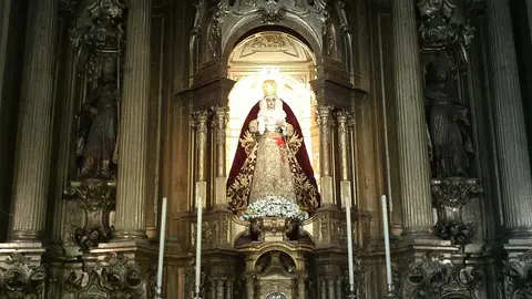Interior de la Iglesia de San Bernardo de Sevilla Interior de la Iglesia de San Bernardo de Sevilla