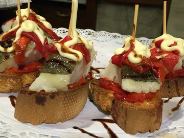 Pinchos de San Sebastián Pinchos de San Sebastián